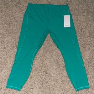 NWT Lululemon HR 25” Align with pockets
